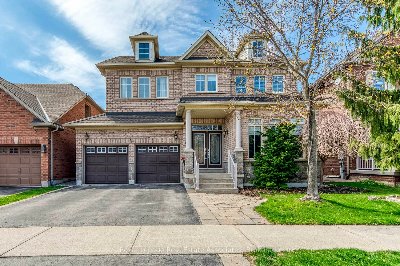 3349, Springflower, 1001 - BR Bronte, Oakville