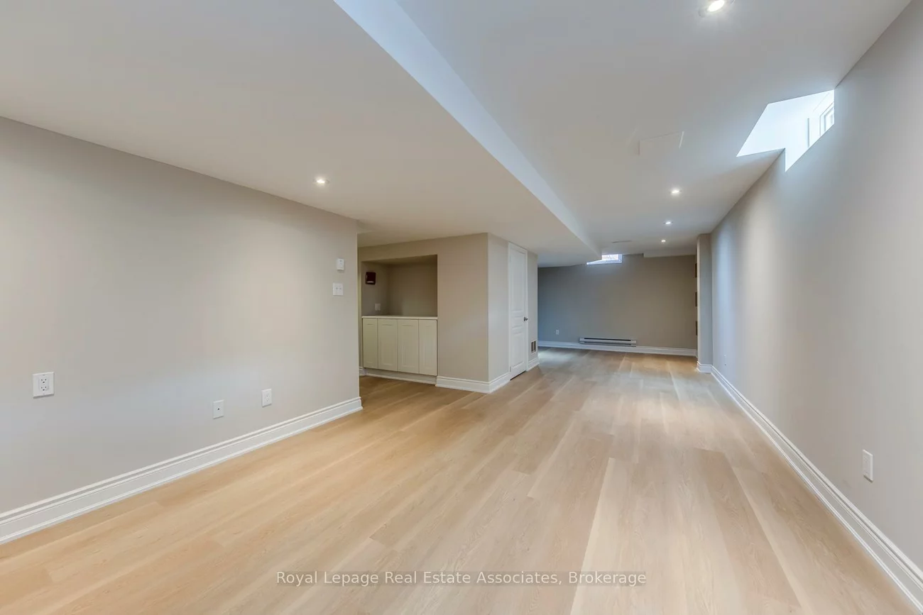 3349, Springflower, 1001 - BR Bronte, Oakville