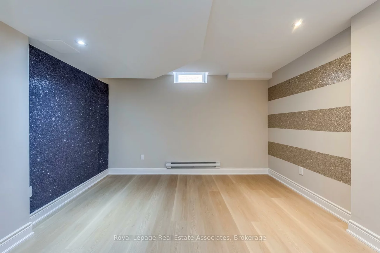 3349, Springflower, 1001 - BR Bronte, Oakville