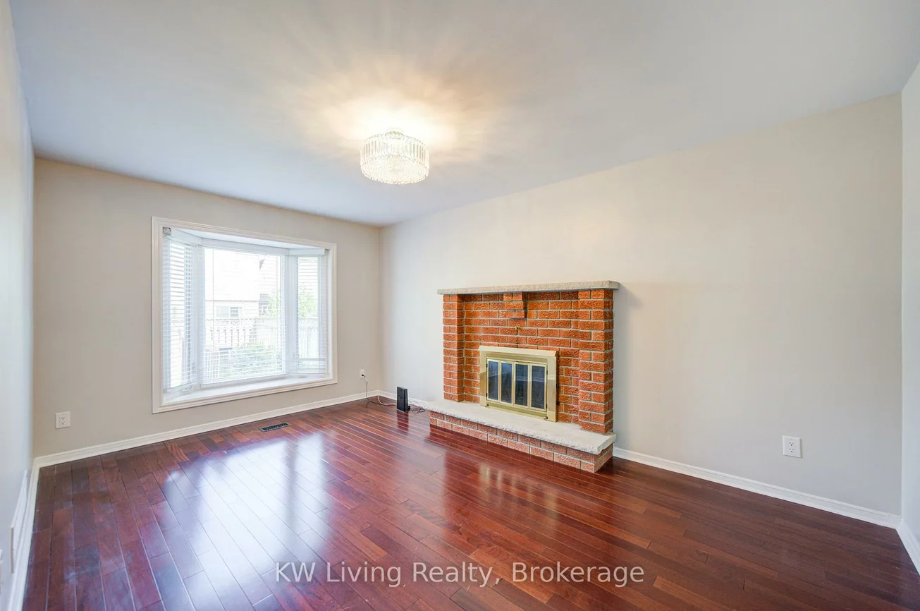 2173, Margot, 1015 - RO River Oaks, Oakville