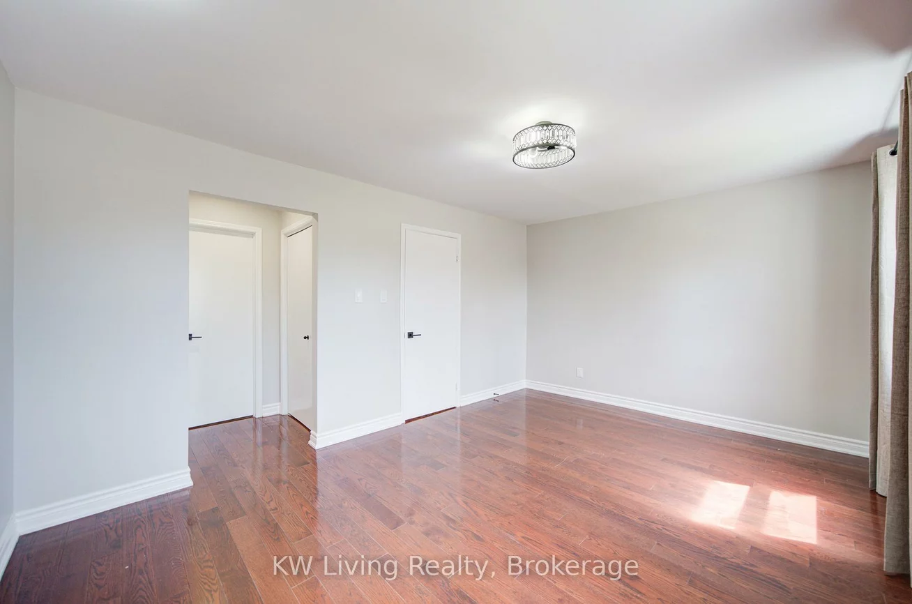 2173, Margot, 1015 - RO River Oaks, Oakville