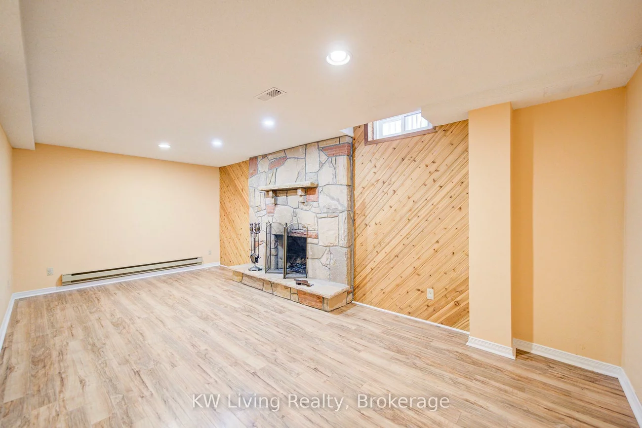 2173, Margot, 1015 - RO River Oaks, Oakville