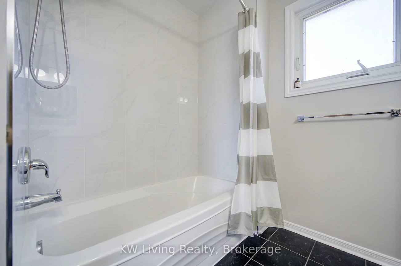 2173, Margot, 1015 - RO River Oaks, Oakville