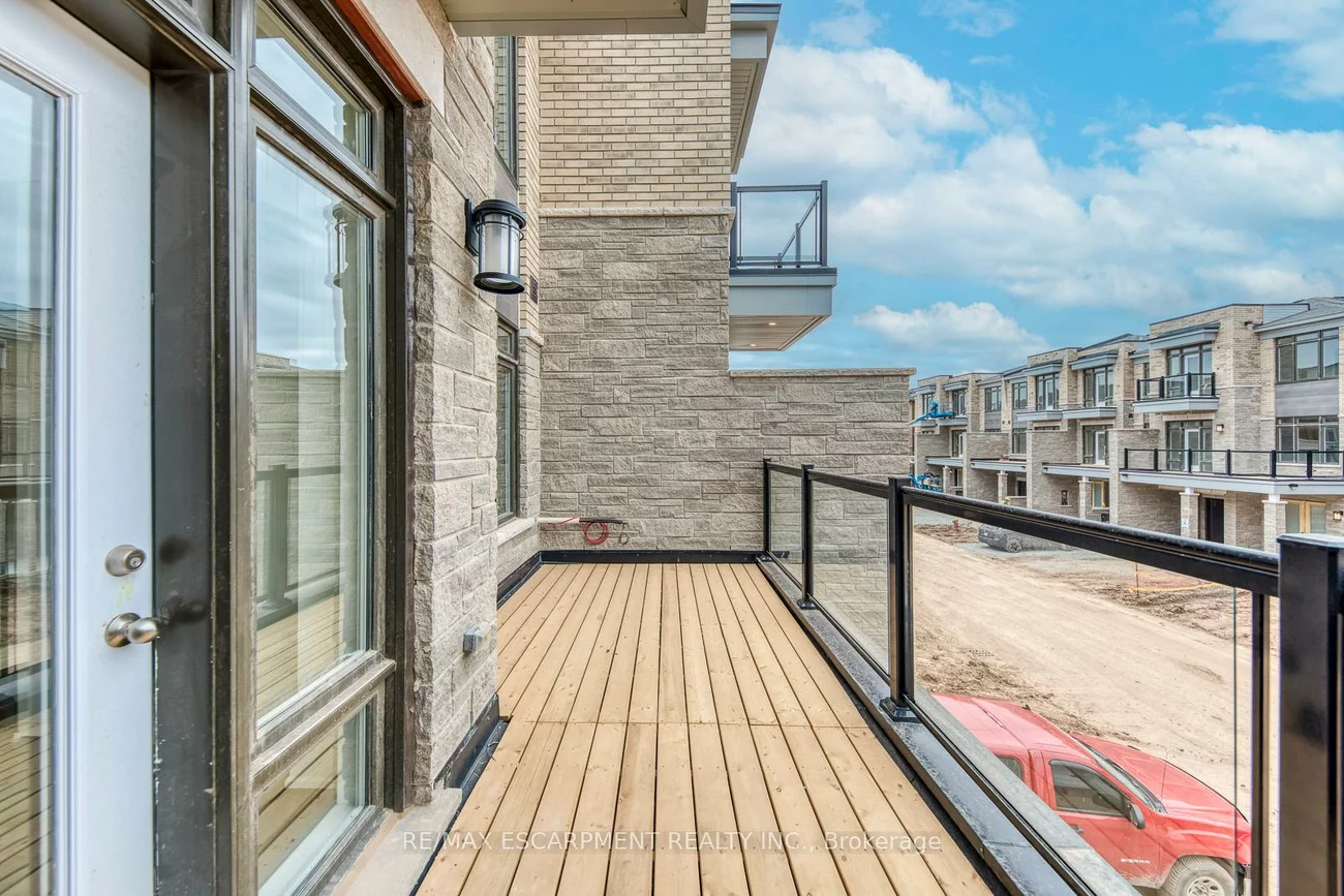 3323, Azam, 1008 - GO Glenorchy, Oakville