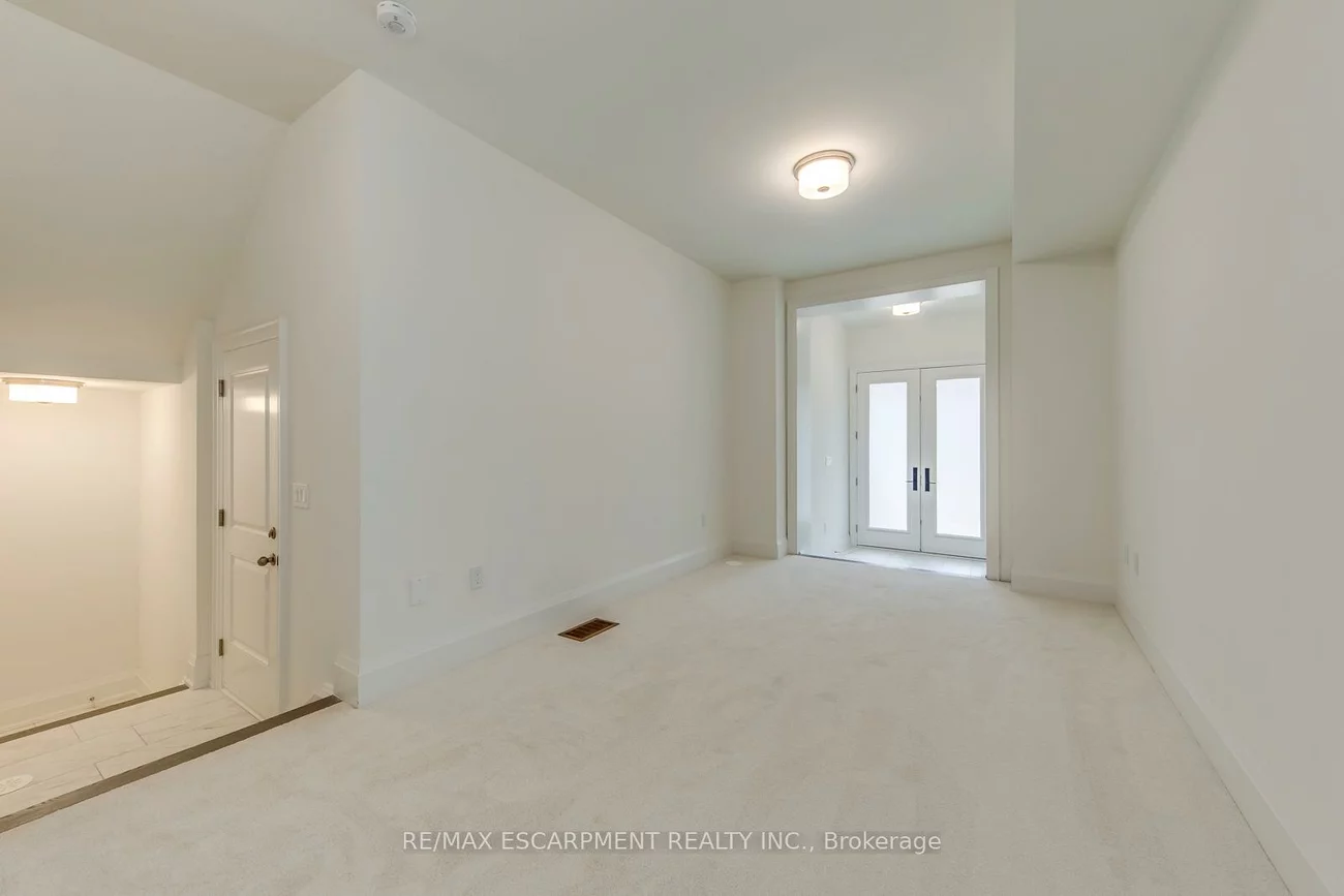 3323, Azam, 1008 - GO Glenorchy, Oakville