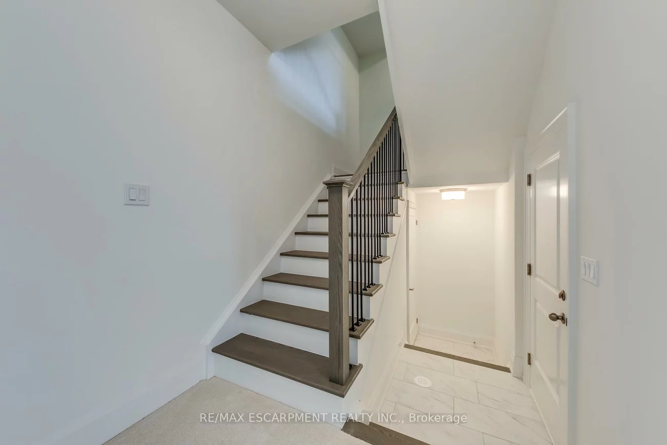 3323, Azam, 1008 - GO Glenorchy, Oakville