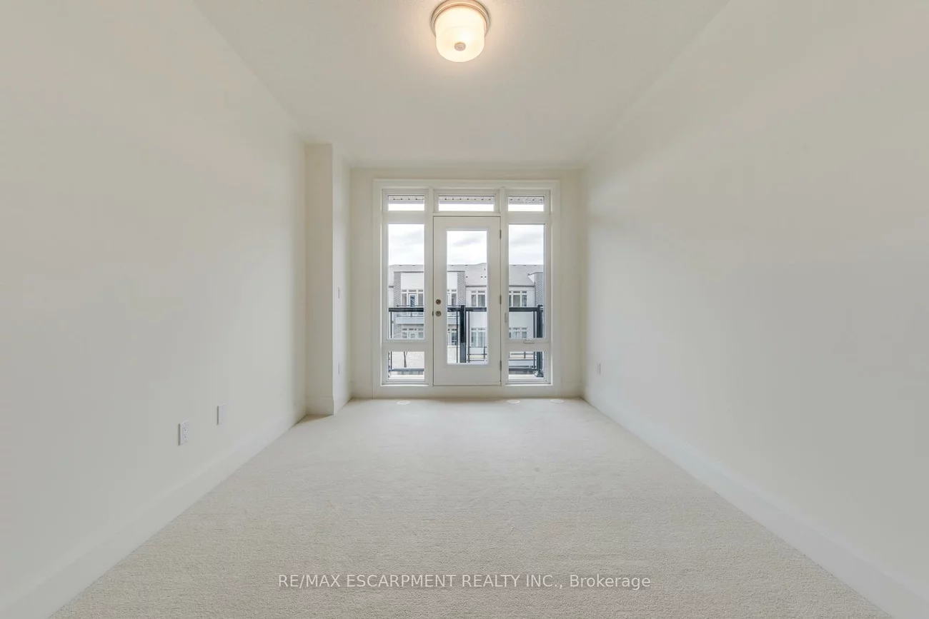 3323, Azam, 1008 - GO Glenorchy, Oakville