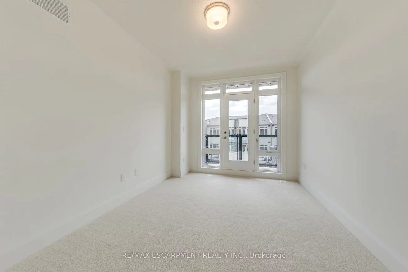 3323, Azam, 1008 - GO Glenorchy, Oakville