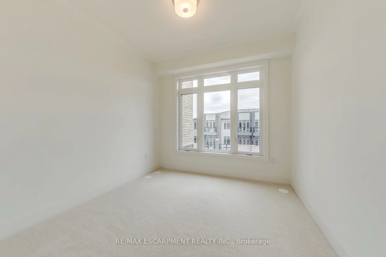 3323, Azam, 1008 - GO Glenorchy, Oakville