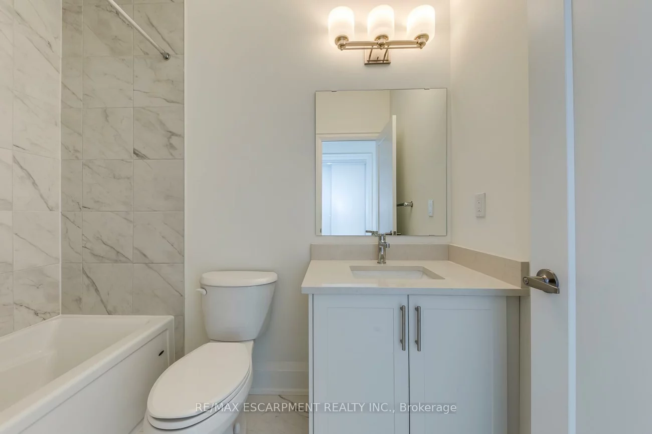 3323, Azam, 1008 - GO Glenorchy, Oakville