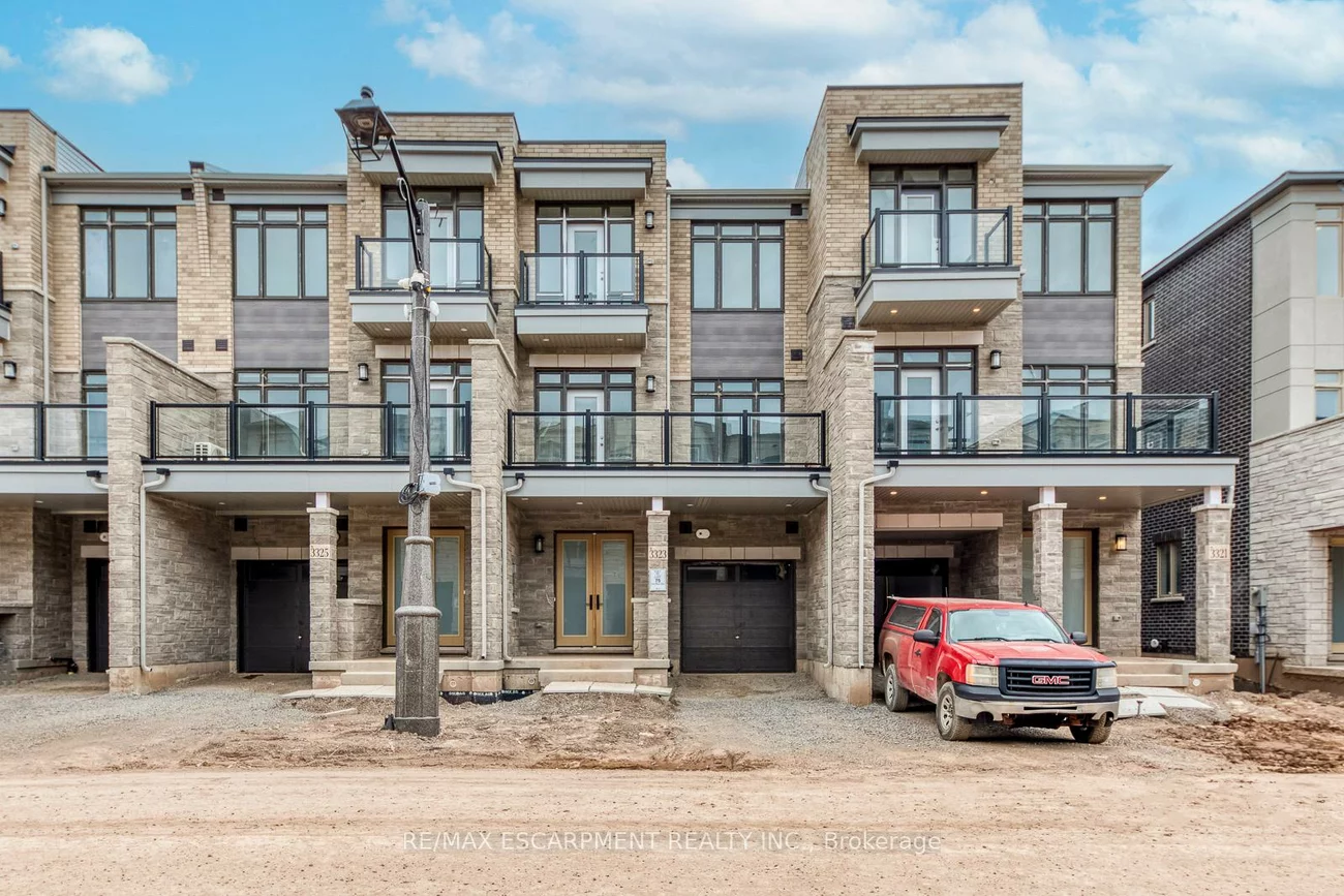 3323, Azam, 1008 - GO Glenorchy, Oakville