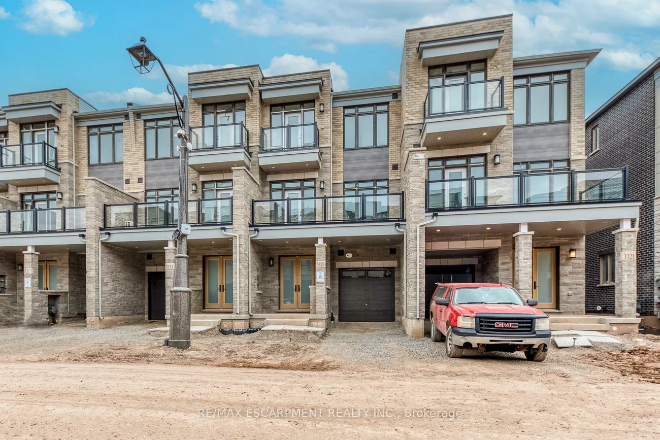 3323, Azam, 1008 - GO Glenorchy, Oakville