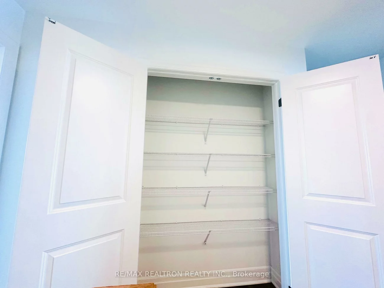 1291, Courtleigh, 1010 - JM Joshua Meadows, Oakville