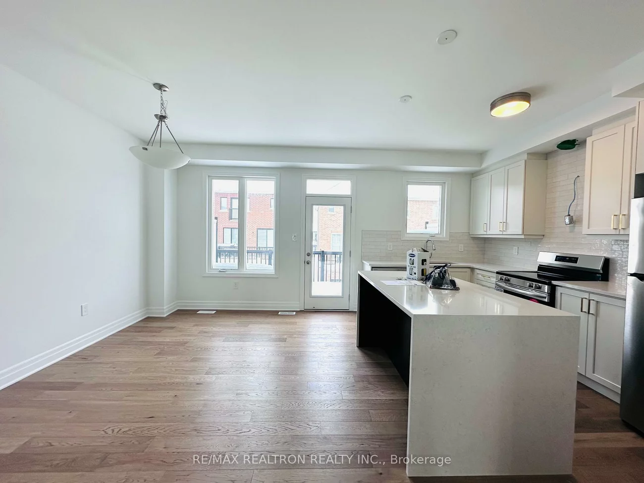 1291, Courtleigh, 1010 - JM Joshua Meadows, Oakville