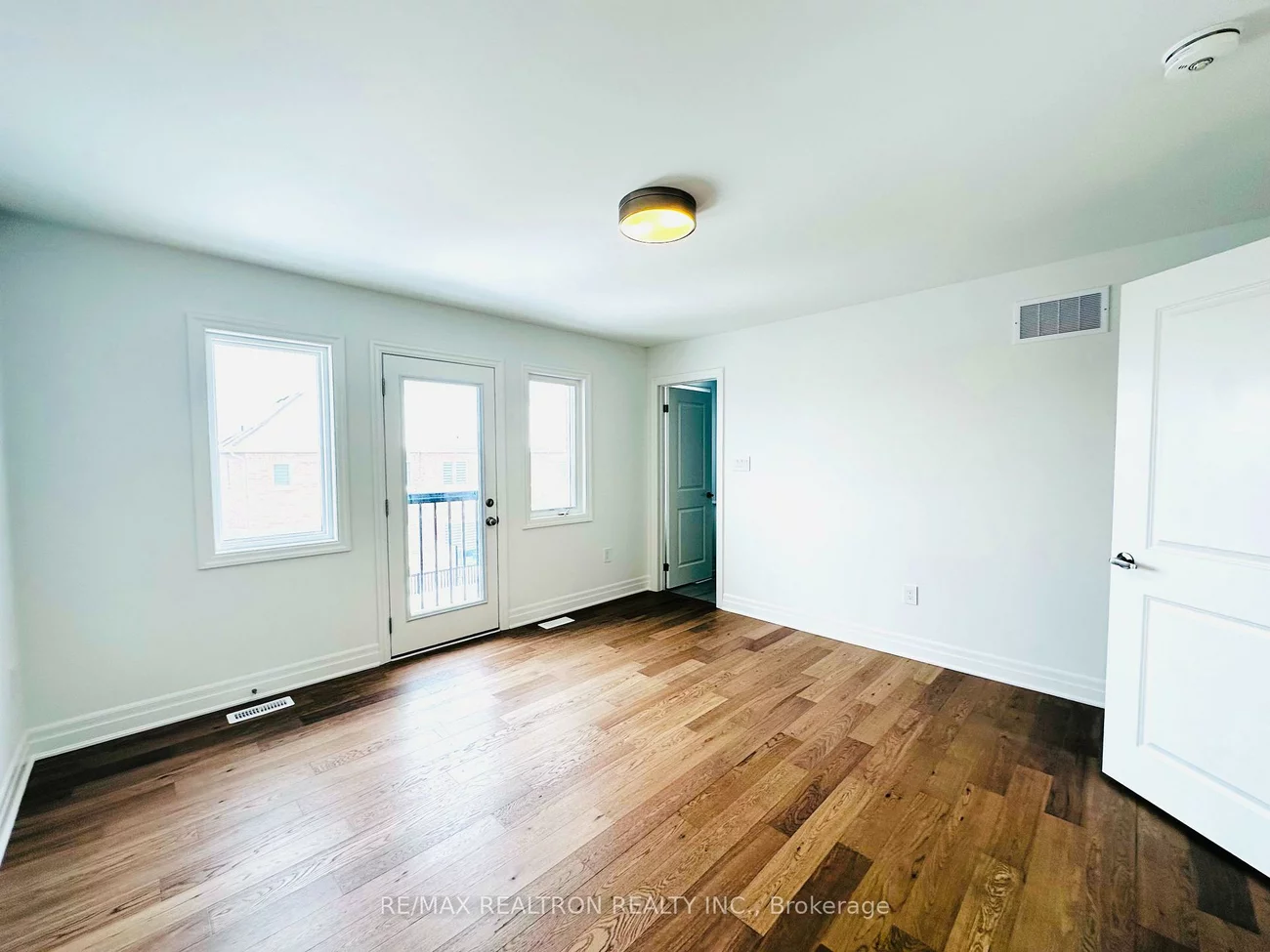 1291, Courtleigh, 1010 - JM Joshua Meadows, Oakville