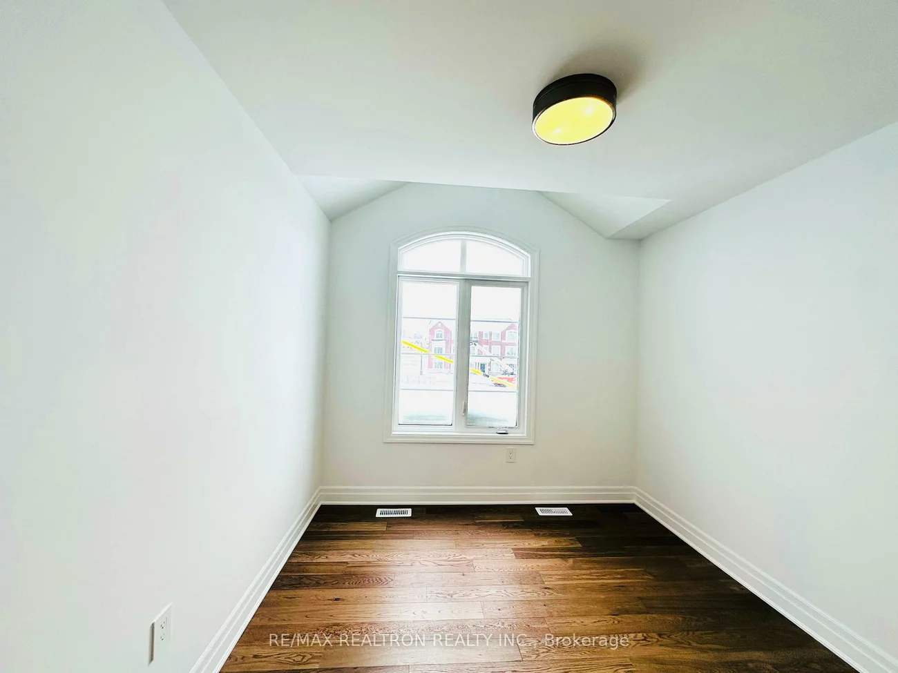 1291, Courtleigh, 1010 - JM Joshua Meadows, Oakville