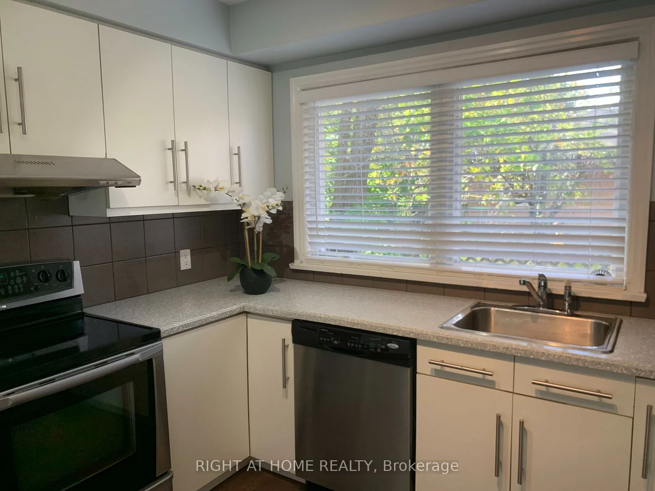 565, Wildwood, 1020 - WO West, Oakville