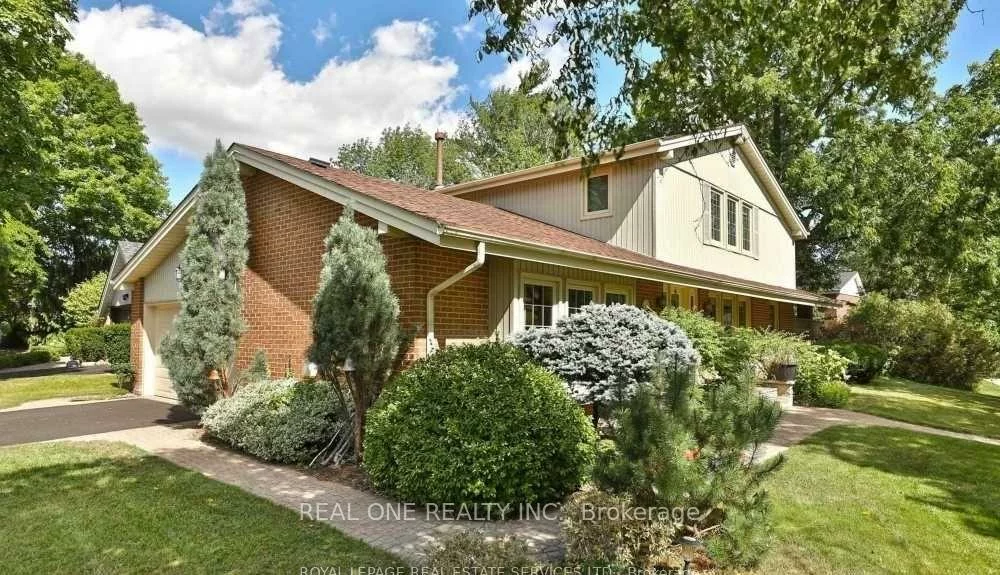 236, Ash Tree, 1006 - FD Ford, Oakville