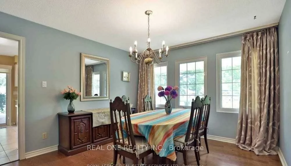 236, Ash Tree, 1006 - FD Ford, Oakville