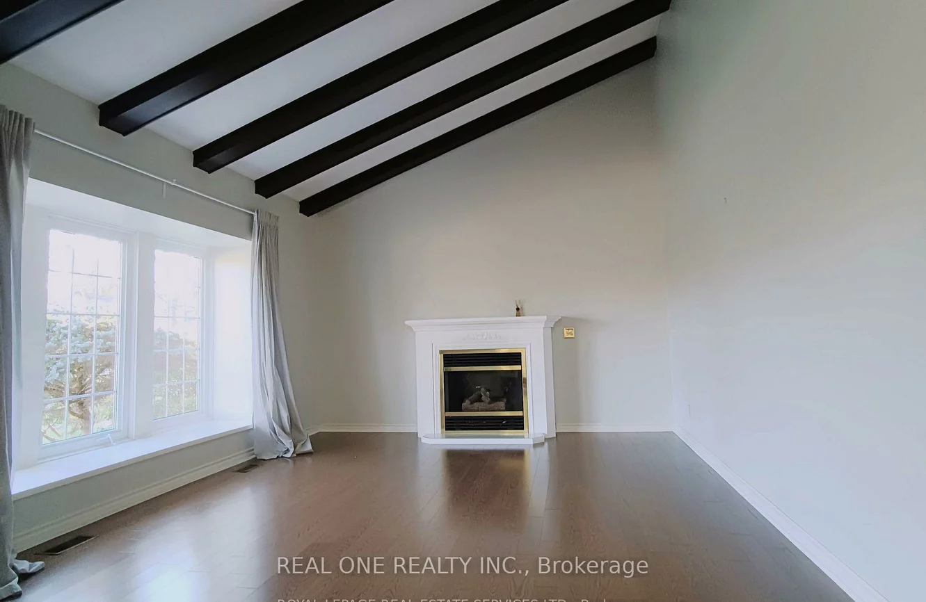 236, Ash Tree, 1006 - FD Ford, Oakville