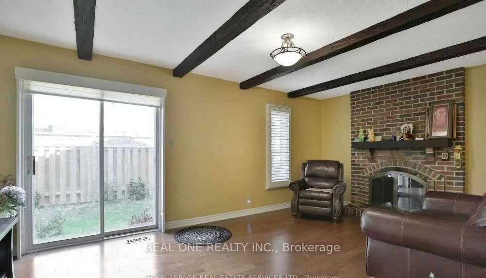 236, Ash Tree, 1006 - FD Ford, Oakville