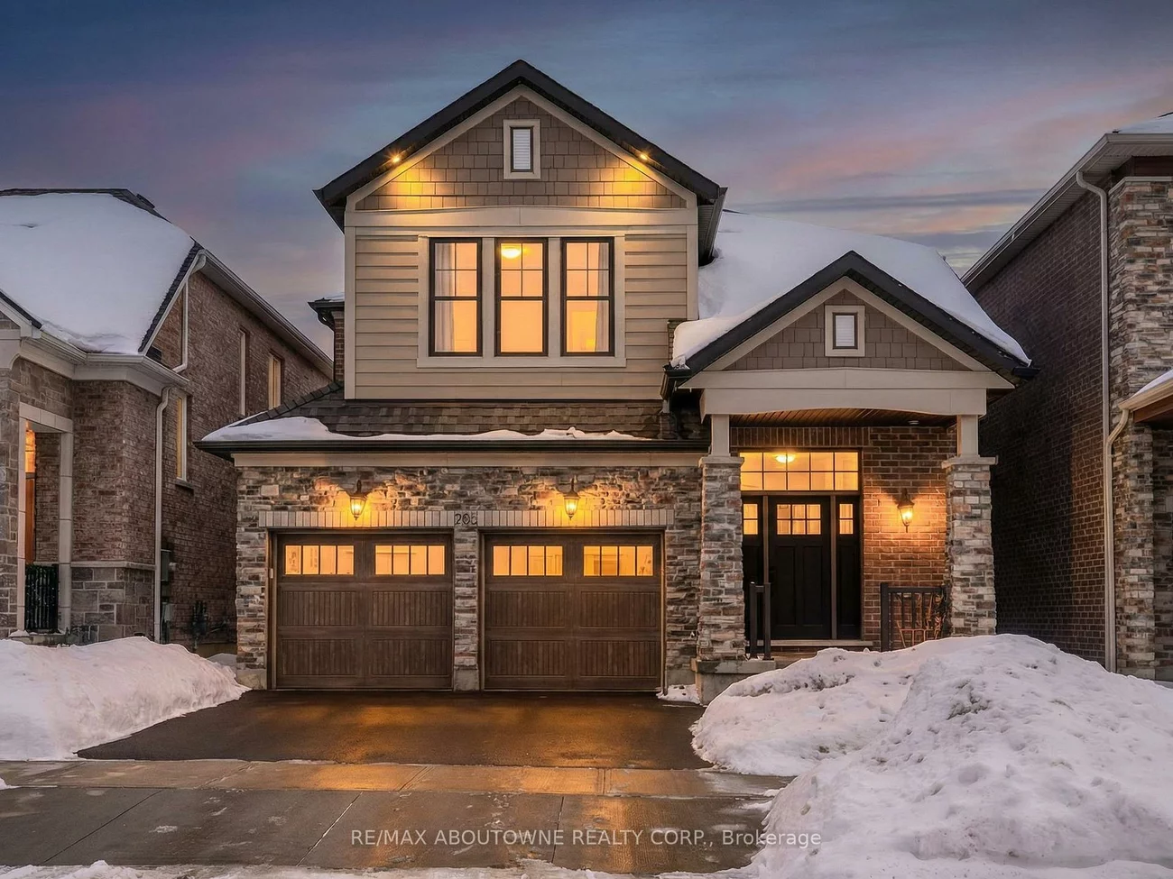 282, Bethpage, 1008 - GO Glenorchy, Oakville