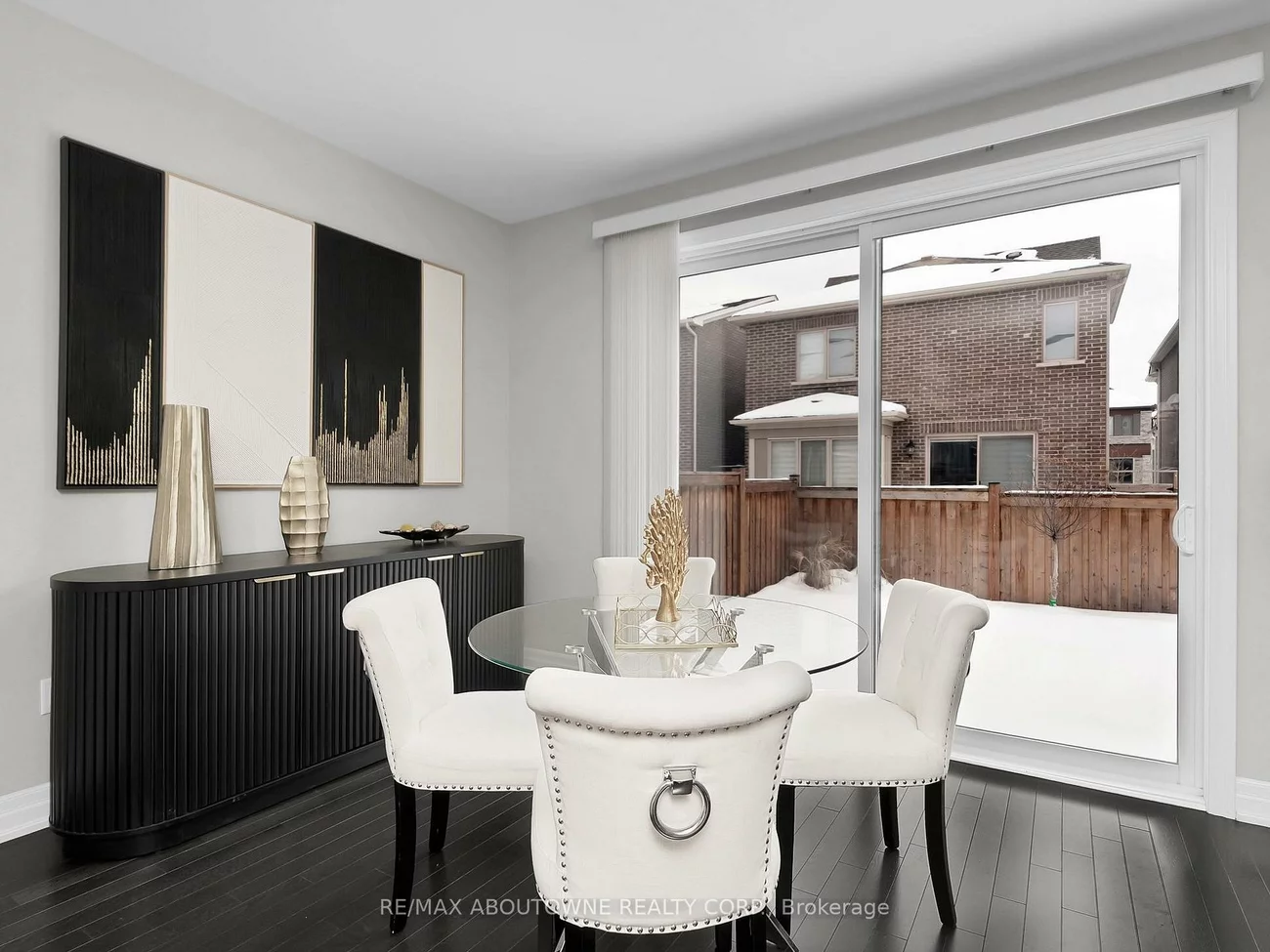 282, Bethpage, 1008 - GO Glenorchy, Oakville