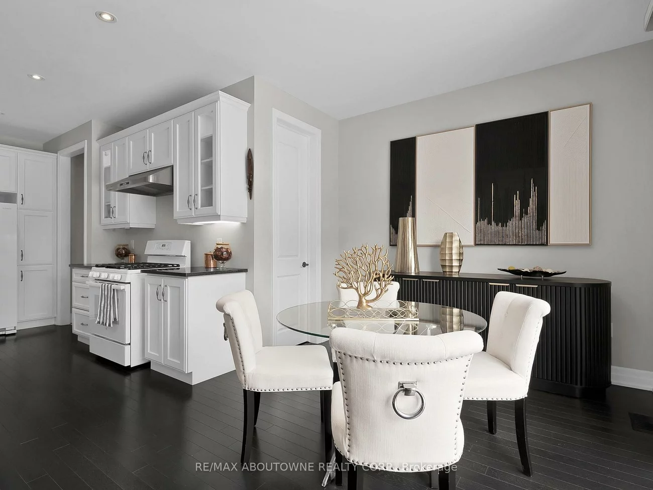 282, Bethpage, 1008 - GO Glenorchy, Oakville