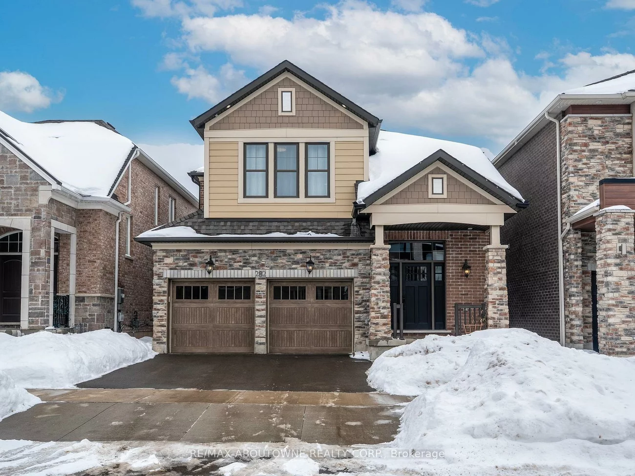 282, Bethpage, 1008 - GO Glenorchy, Oakville