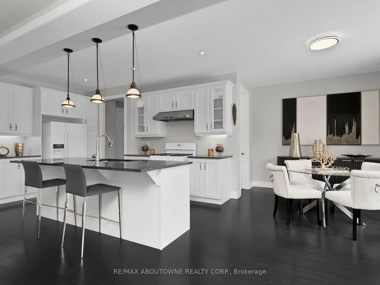 282, Bethpage, 1008 - GO Glenorchy, Oakville