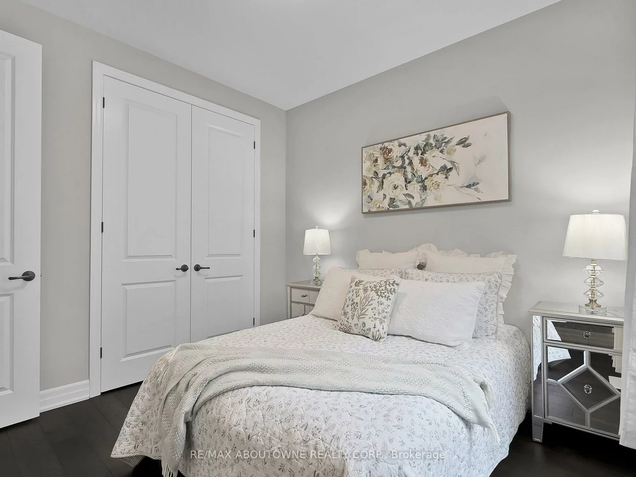 282, Bethpage, 1008 - GO Glenorchy, Oakville