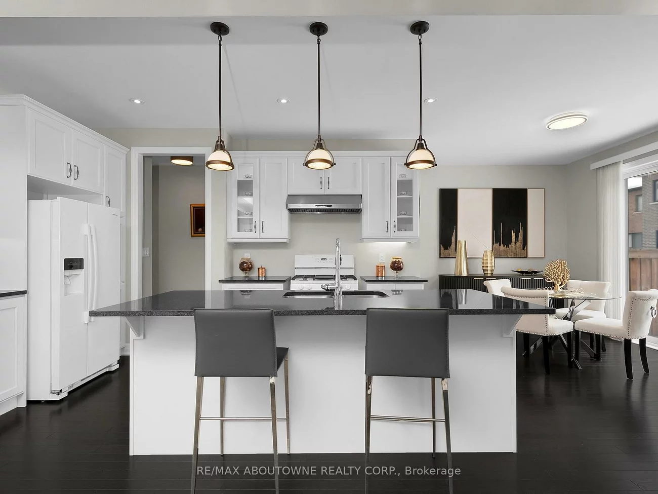 282, Bethpage, 1008 - GO Glenorchy, Oakville