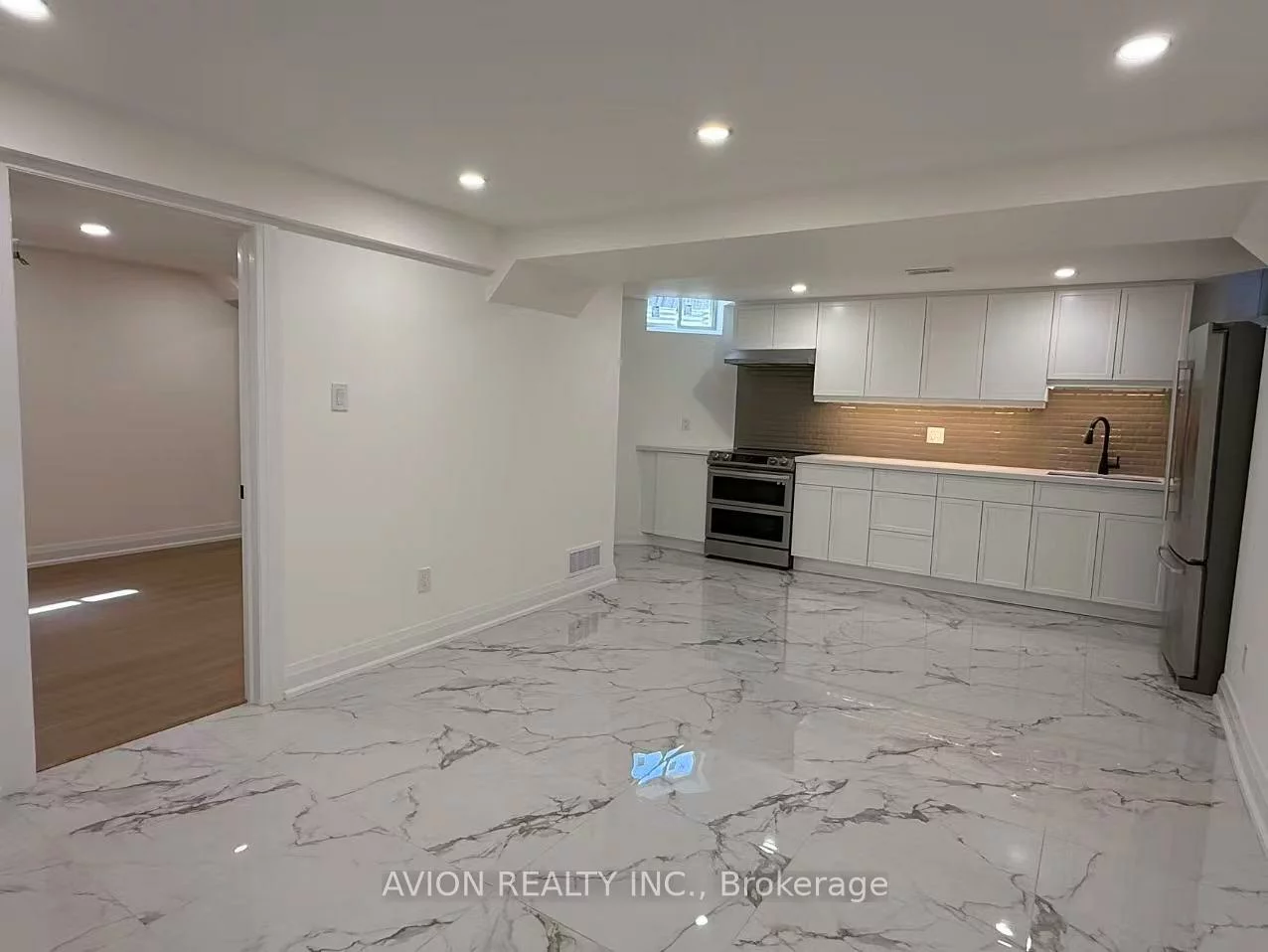 Bsmt 1438, Winterbourne, 1004 - CV Clearview, Oakville