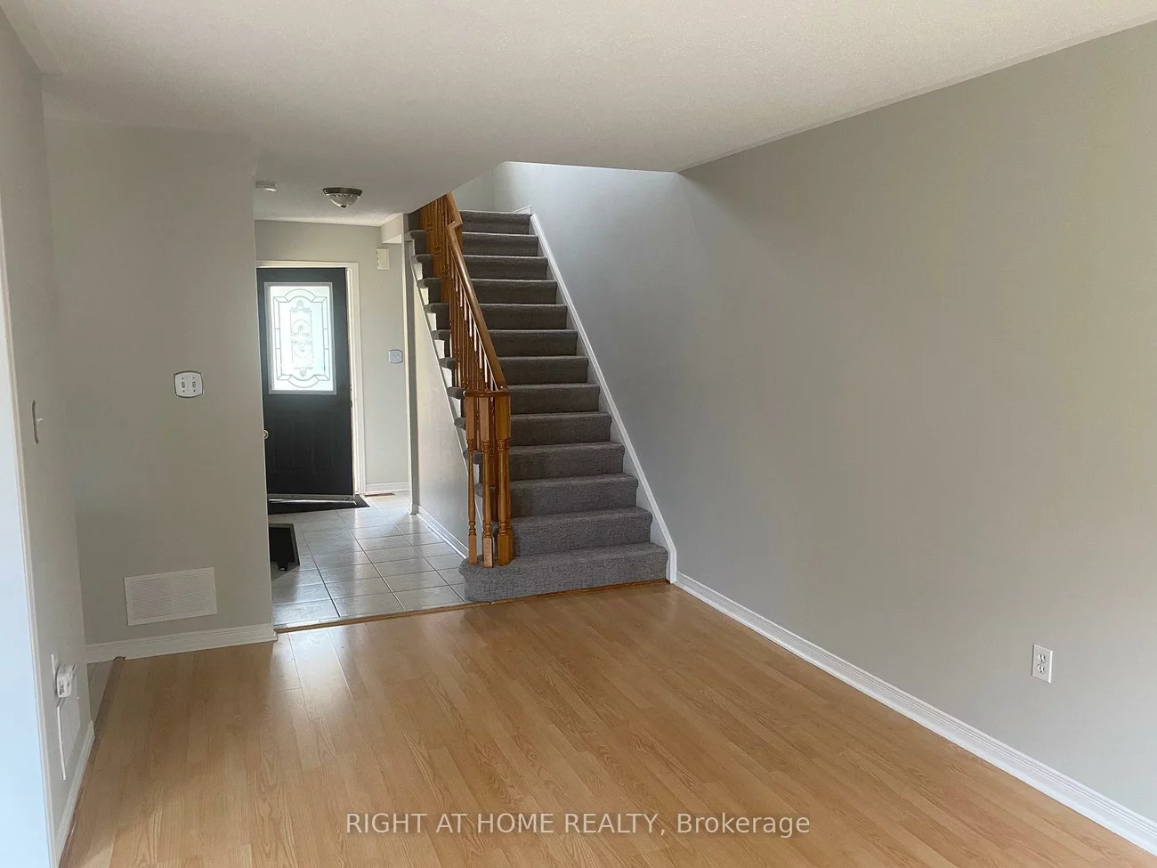 2351, Newcastle, 1022 - WT West Oak Trails, Oakville