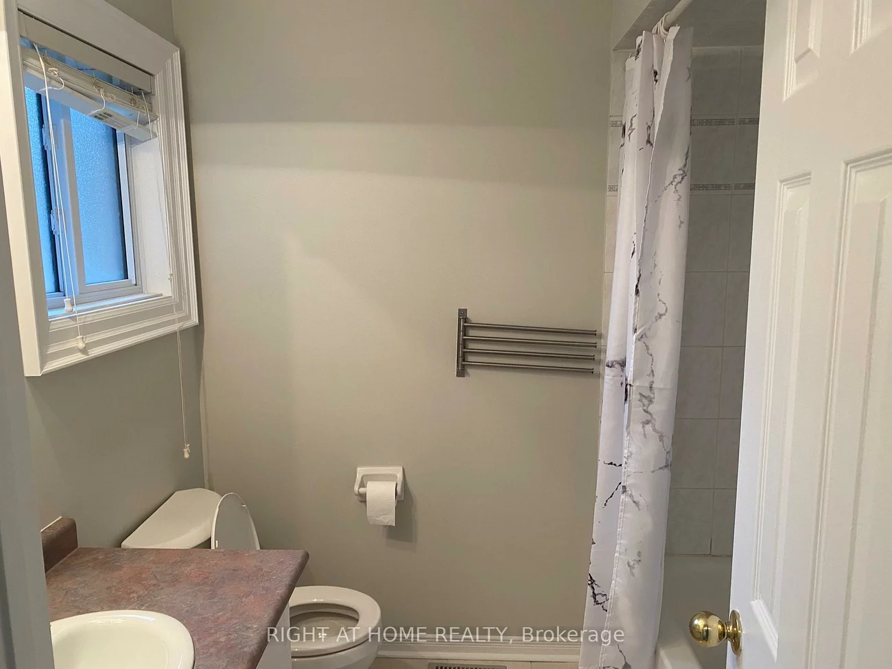 2351, Newcastle, 1022 - WT West Oak Trails, Oakville