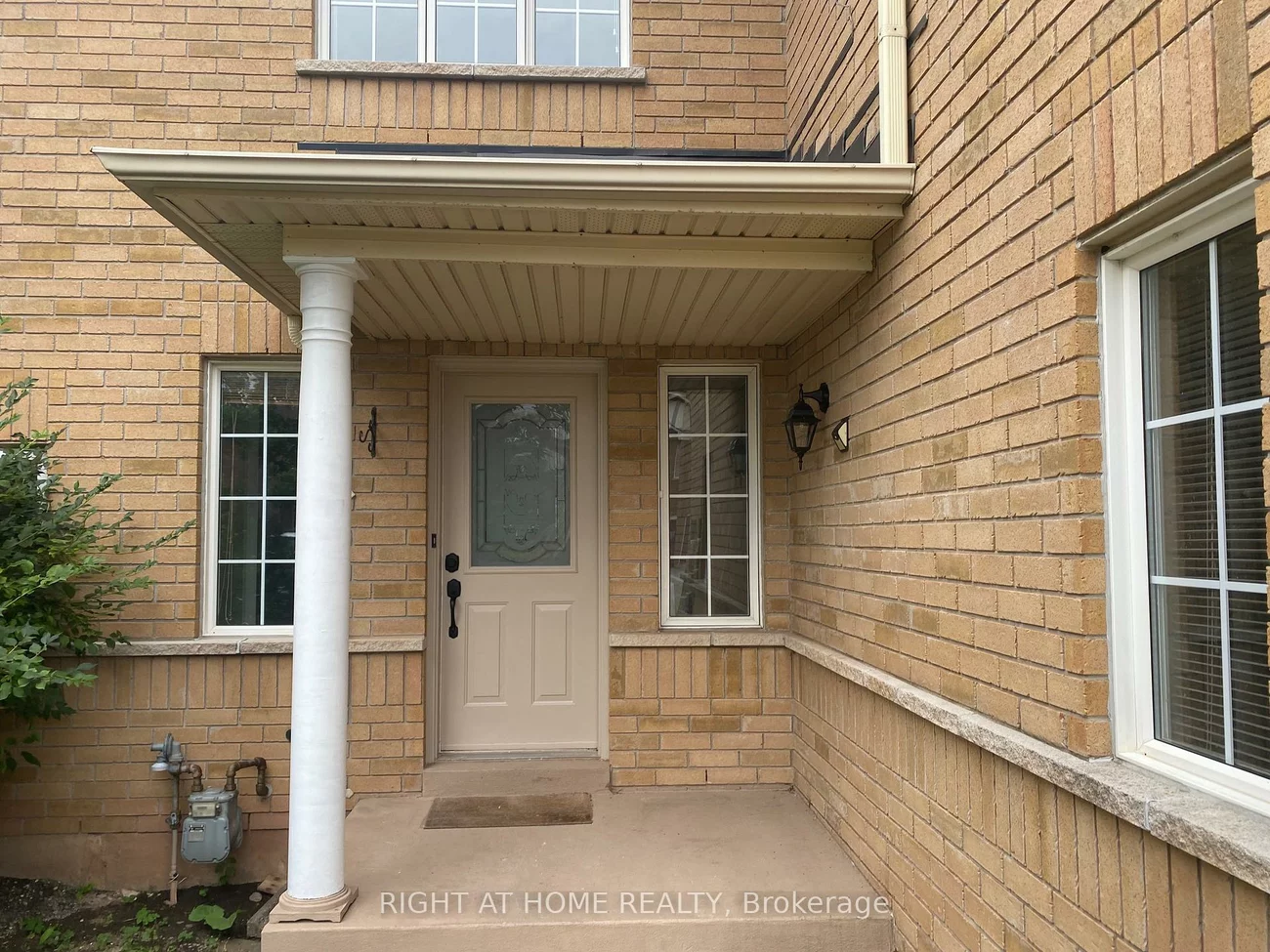 2351, Newcastle, 1022 - WT West Oak Trails, Oakville