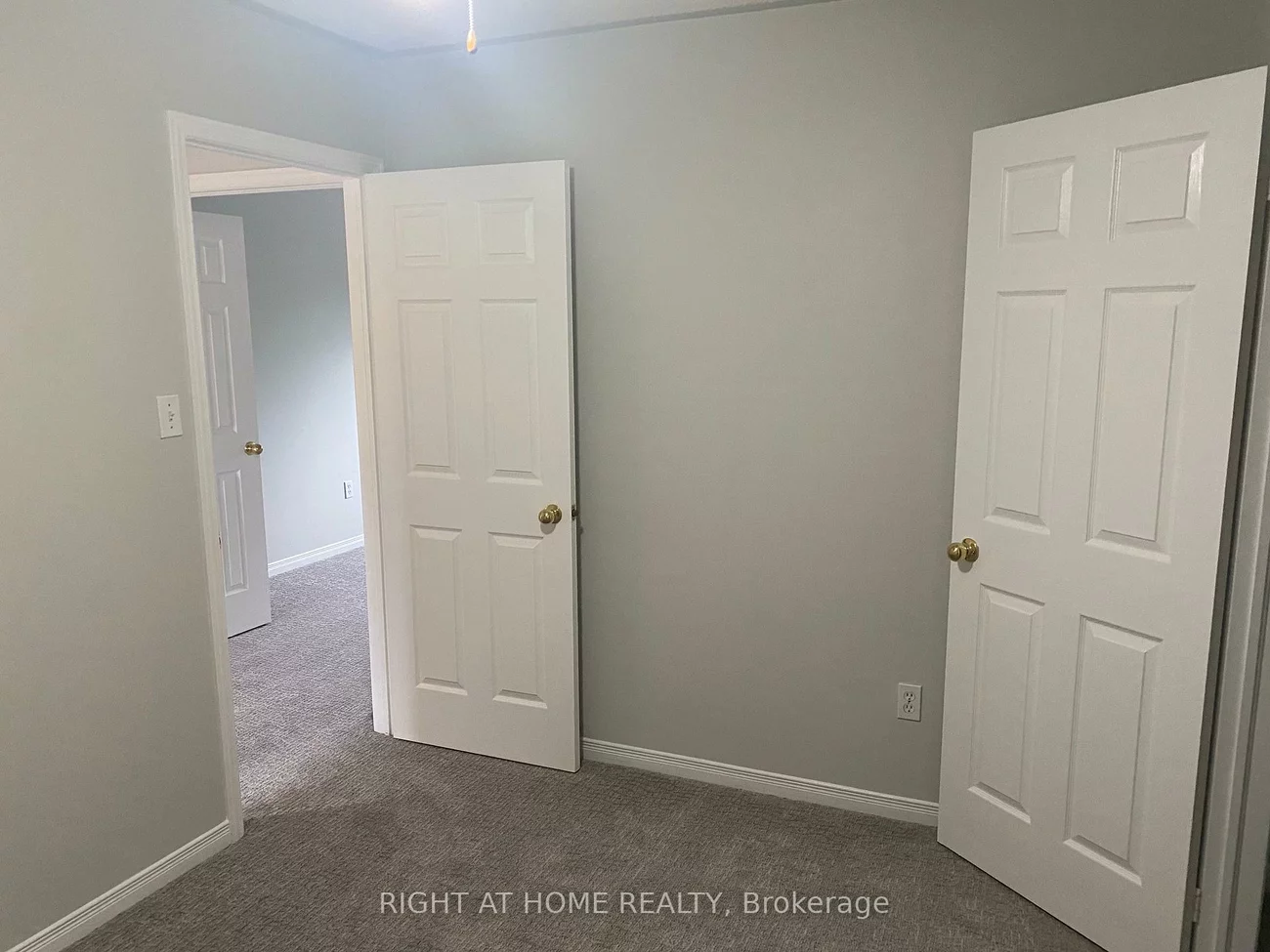 2351, Newcastle, 1022 - WT West Oak Trails, Oakville