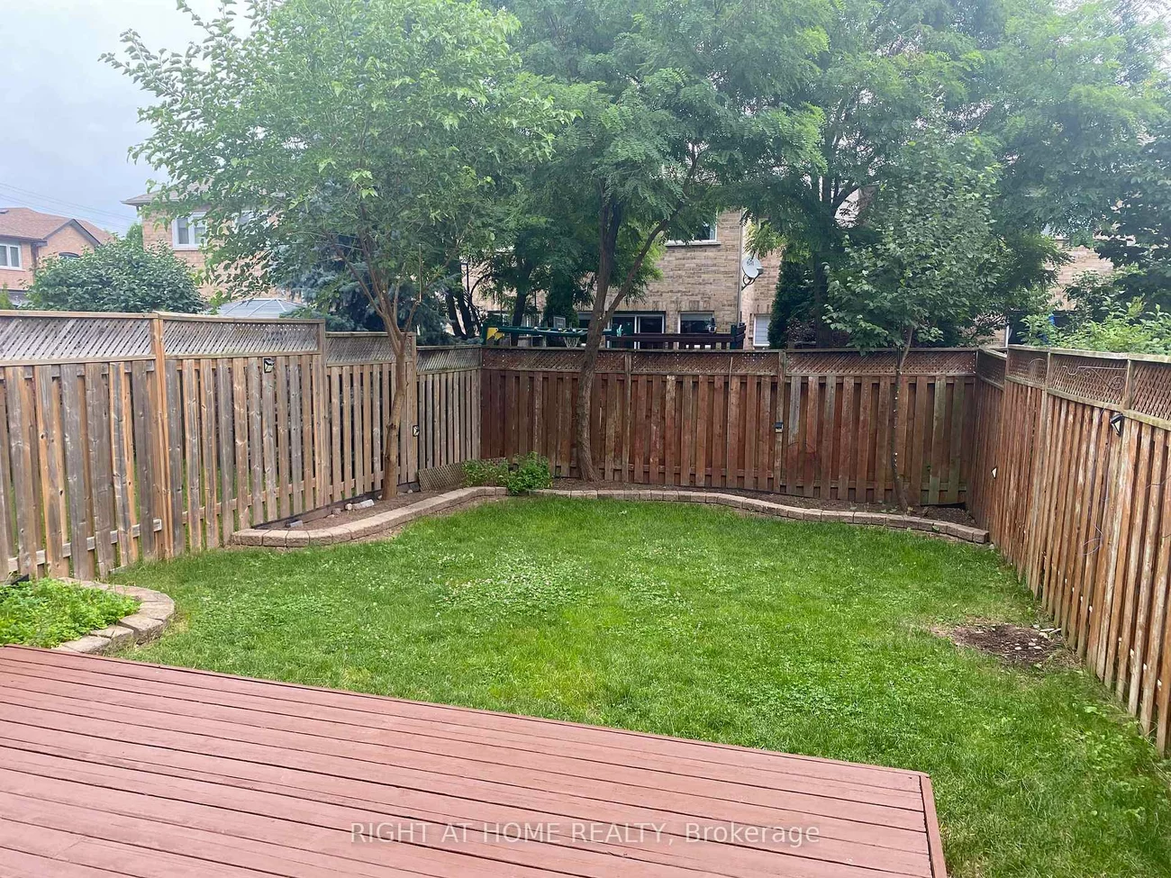 2351, Newcastle, 1022 - WT West Oak Trails, Oakville