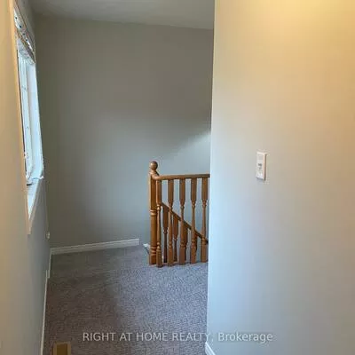 2351, Newcastle, 1022 - WT West Oak Trails, Oakville