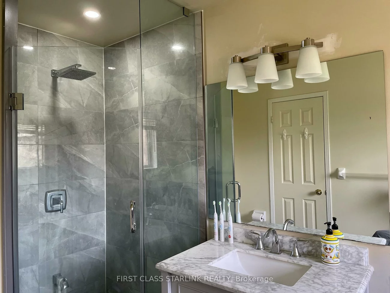 461, Pondview, 1018 - WC Wedgewood Creek, Oakville