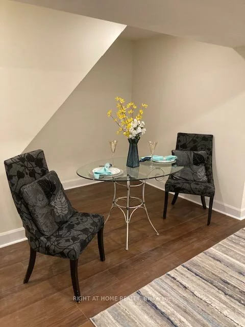 2064, Glenada, 1018 - WC Wedgewood Creek, Oakville