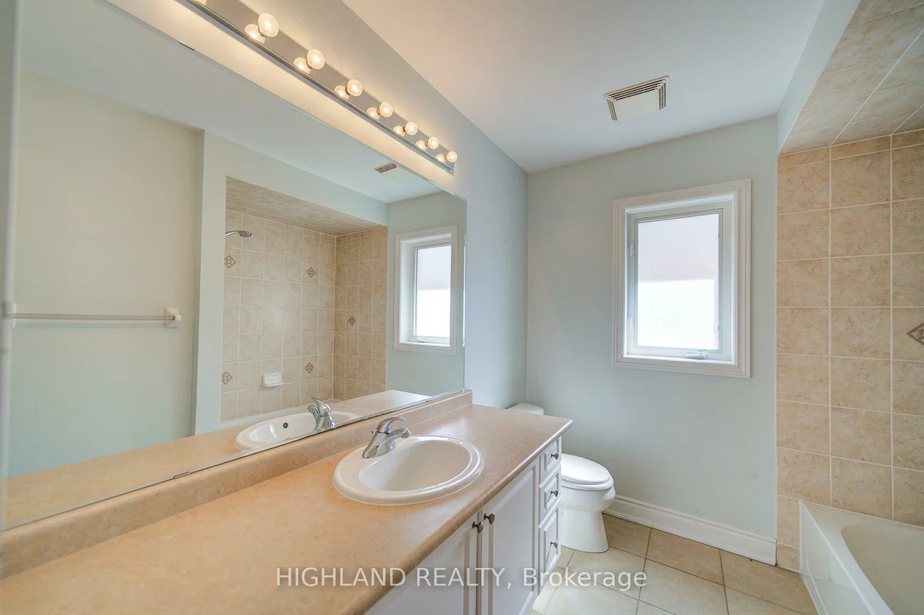 311, Duskywing, 1001 - BR Bronte, Oakville