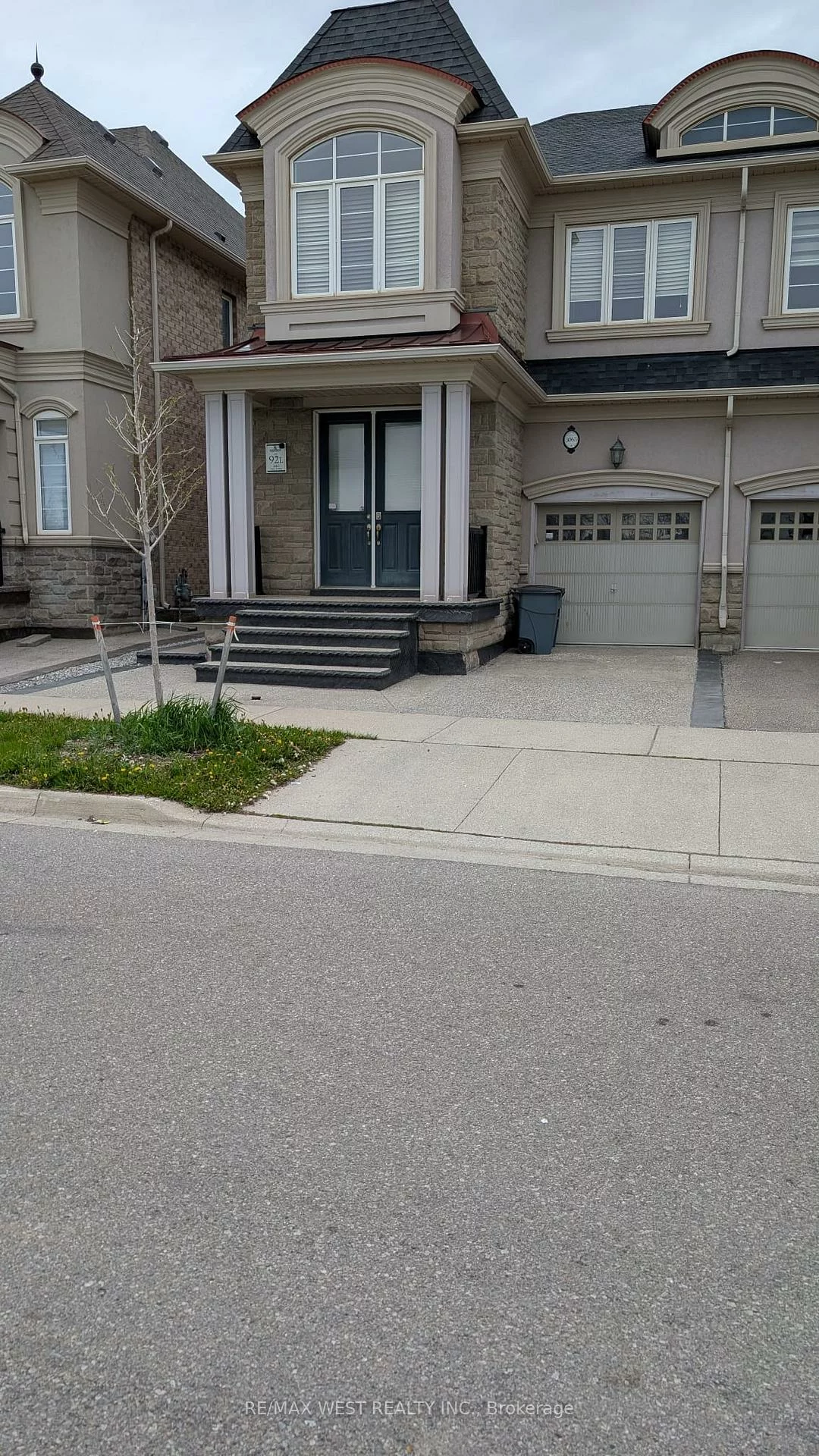 3063, Isaac, 1008 - GO Glenorchy, Oakville