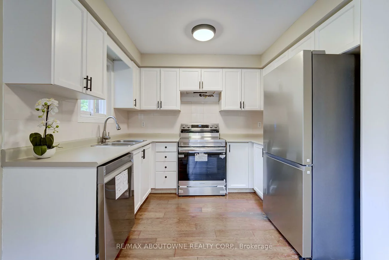1154, Glen Valley, 1022 - WT West Oak Trails, Oakville