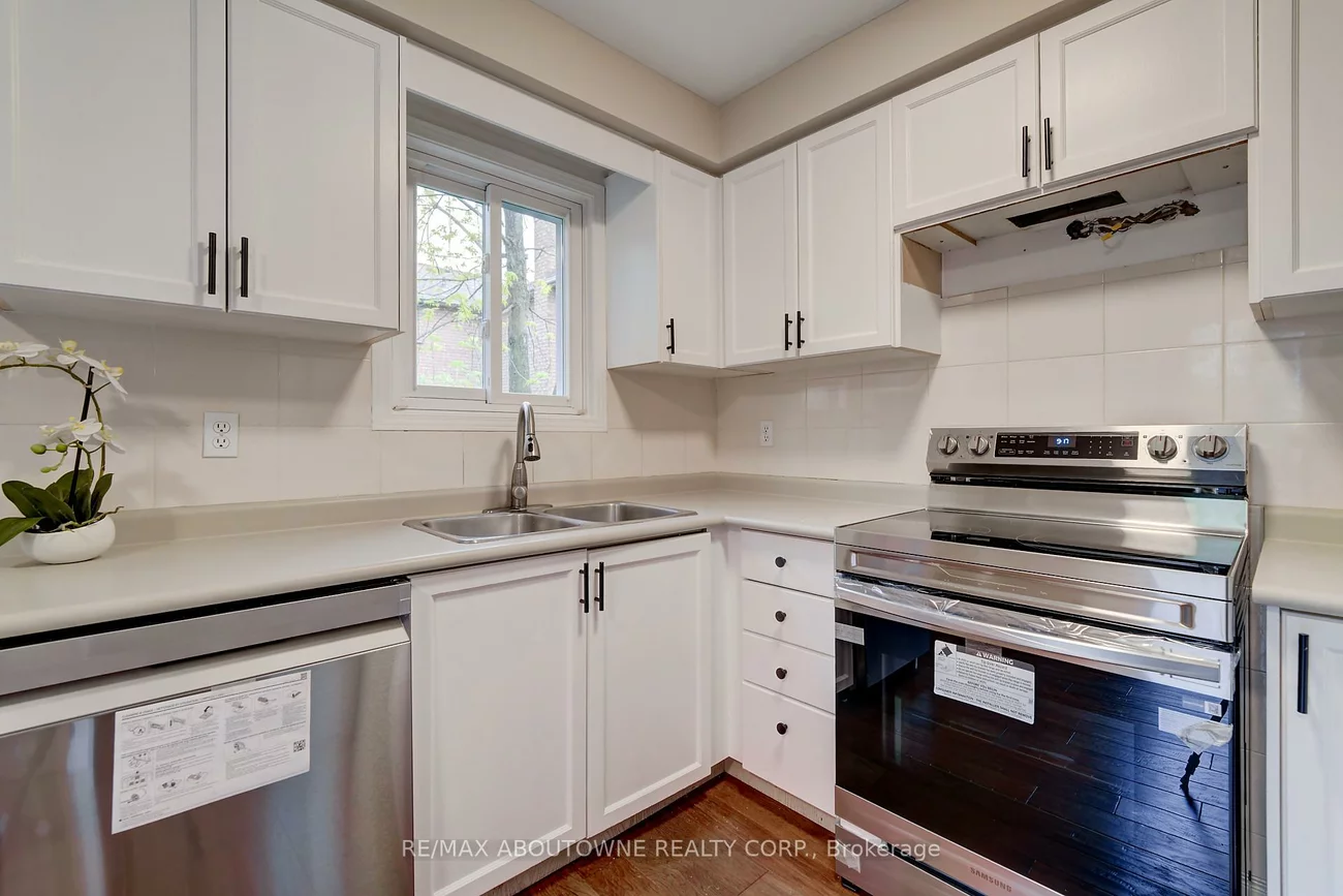 1154, Glen Valley, 1022 - WT West Oak Trails, Oakville