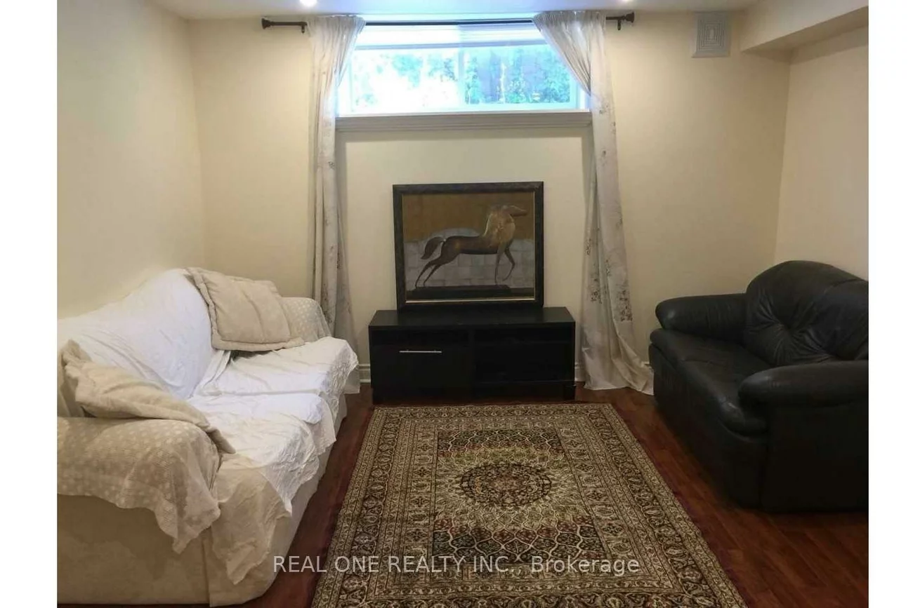 58, Sewell, 1003 - CP College Park, Oakville