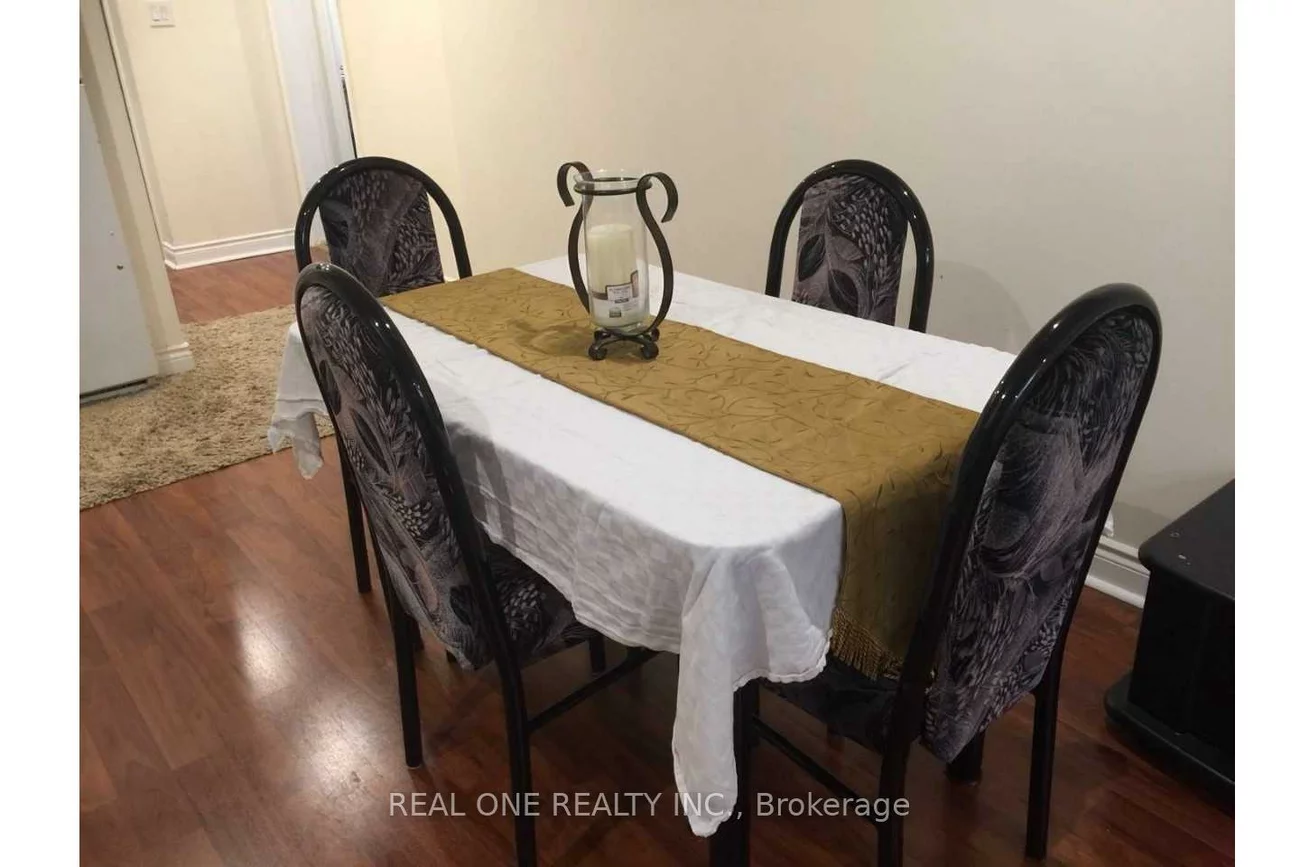 58, Sewell, 1003 - CP College Park, Oakville