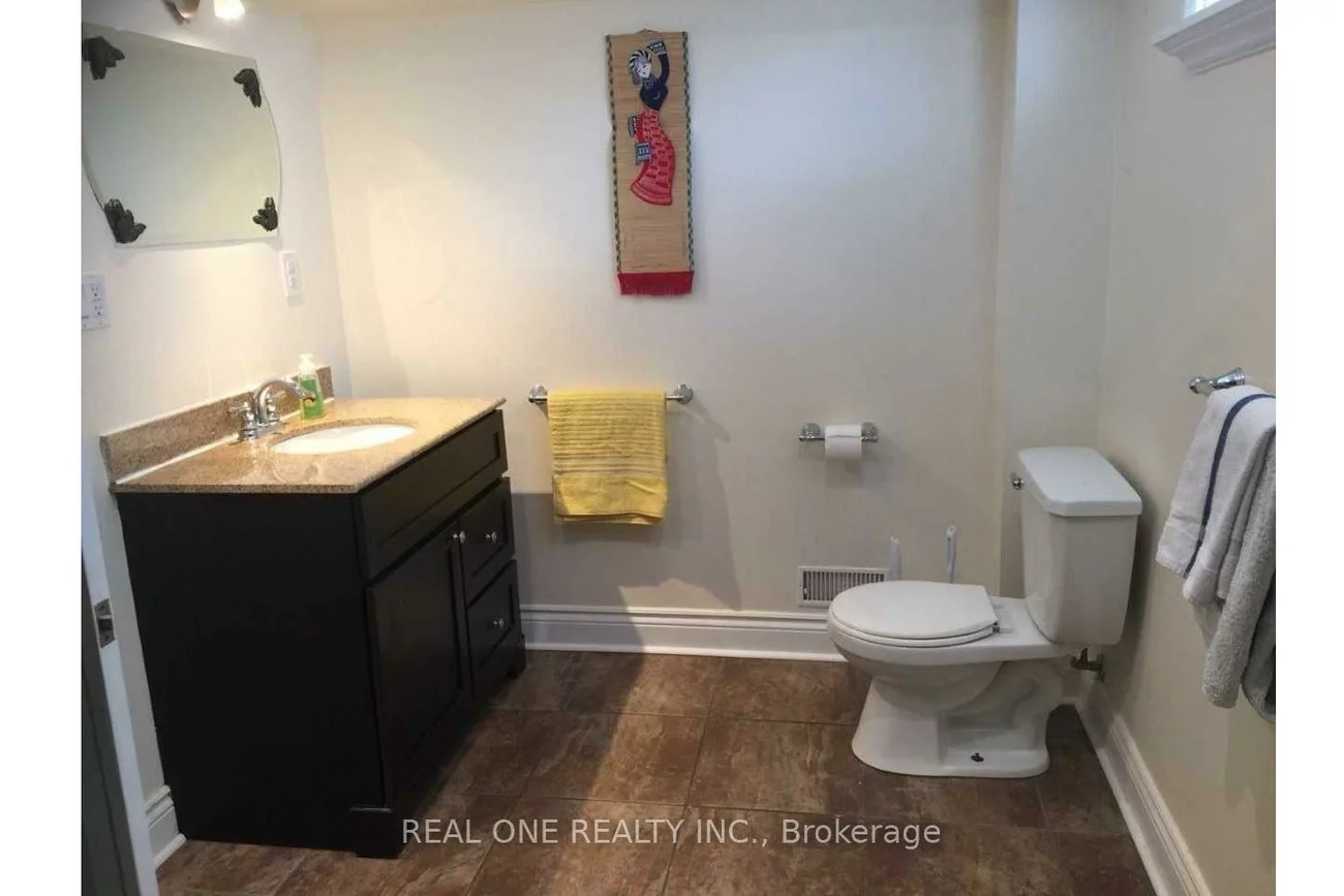 58, Sewell, 1003 - CP College Park, Oakville