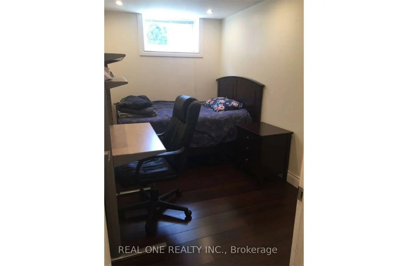 58, Sewell, 1003 - CP College Park, Oakville