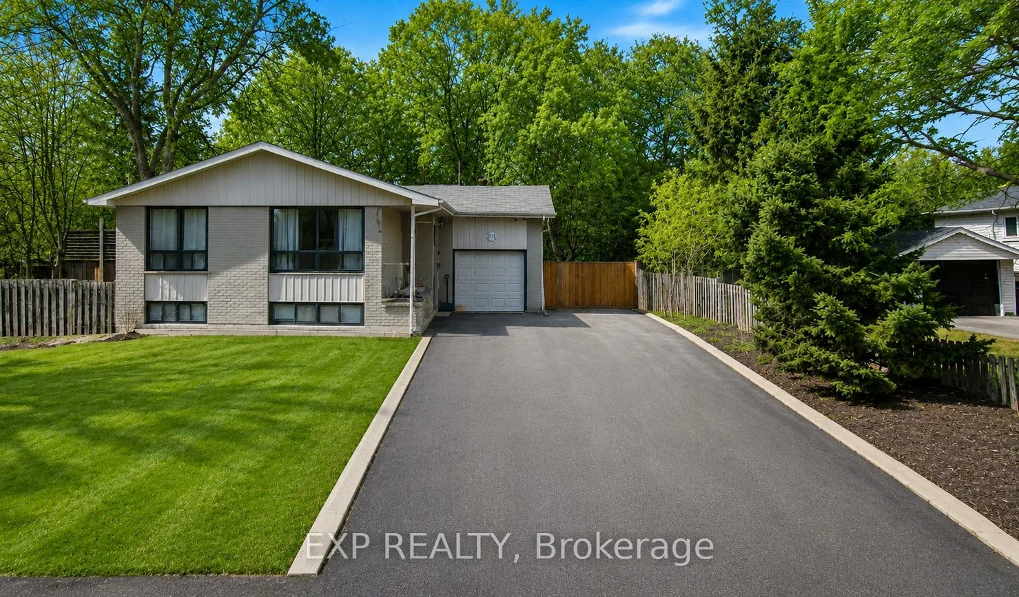 1175, Pinegrove, 1020 - WO West, Oakville